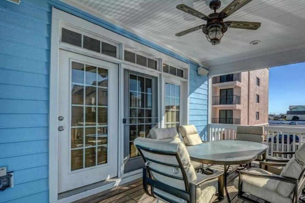 Main deck with peek of the ocean