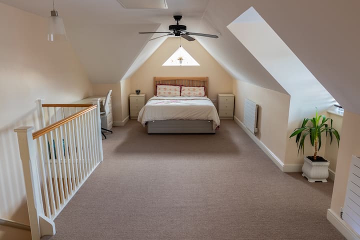 Airbnb Tadworth Vacation Rentals Places To Stay England