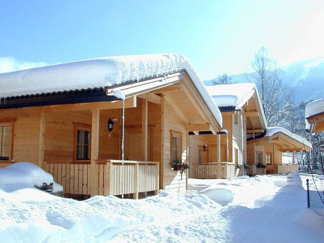 When would you like to stay at Zauberhuette Wildschoenau? Check-in date Please enter the dates of your stay and check what conditions apply to your Apartment Zauberhuette Wildschoenau, Oberau, Austria