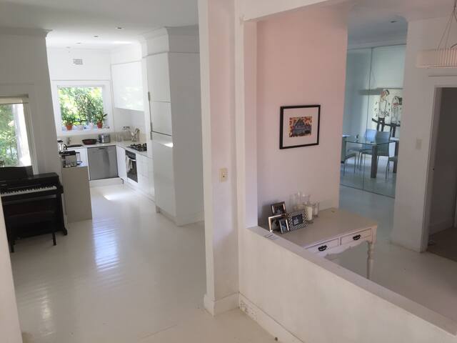 Between Bondi beach and Sydney harbour gallery image 2