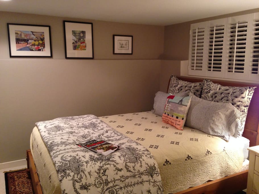 Queen Bed