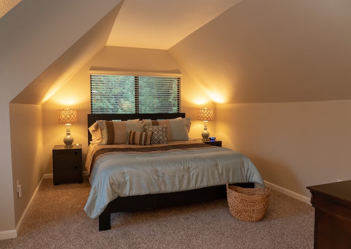 Top floor master bedroom: California king bed