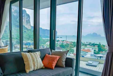 Stunning Ocean View Penthouse, Center of Ao Nang