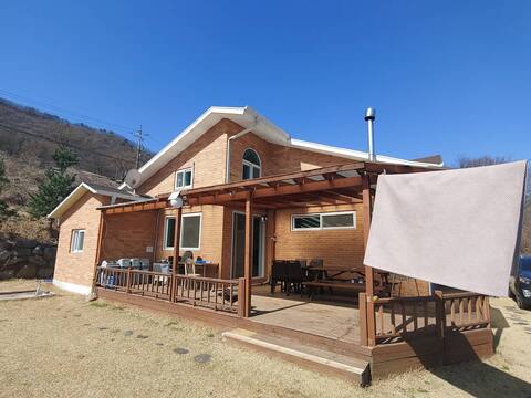 House with a view of the lake - The lake view house (Chungjuho, Infant Pool, Garden Experience)
