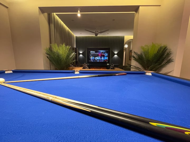 Flamingo Grand Apartments