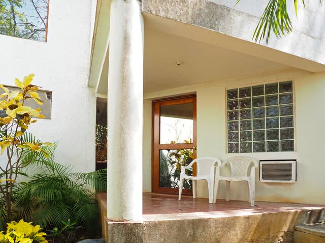 Las Tortugas Apts "Greek #4" - Garden & Forest