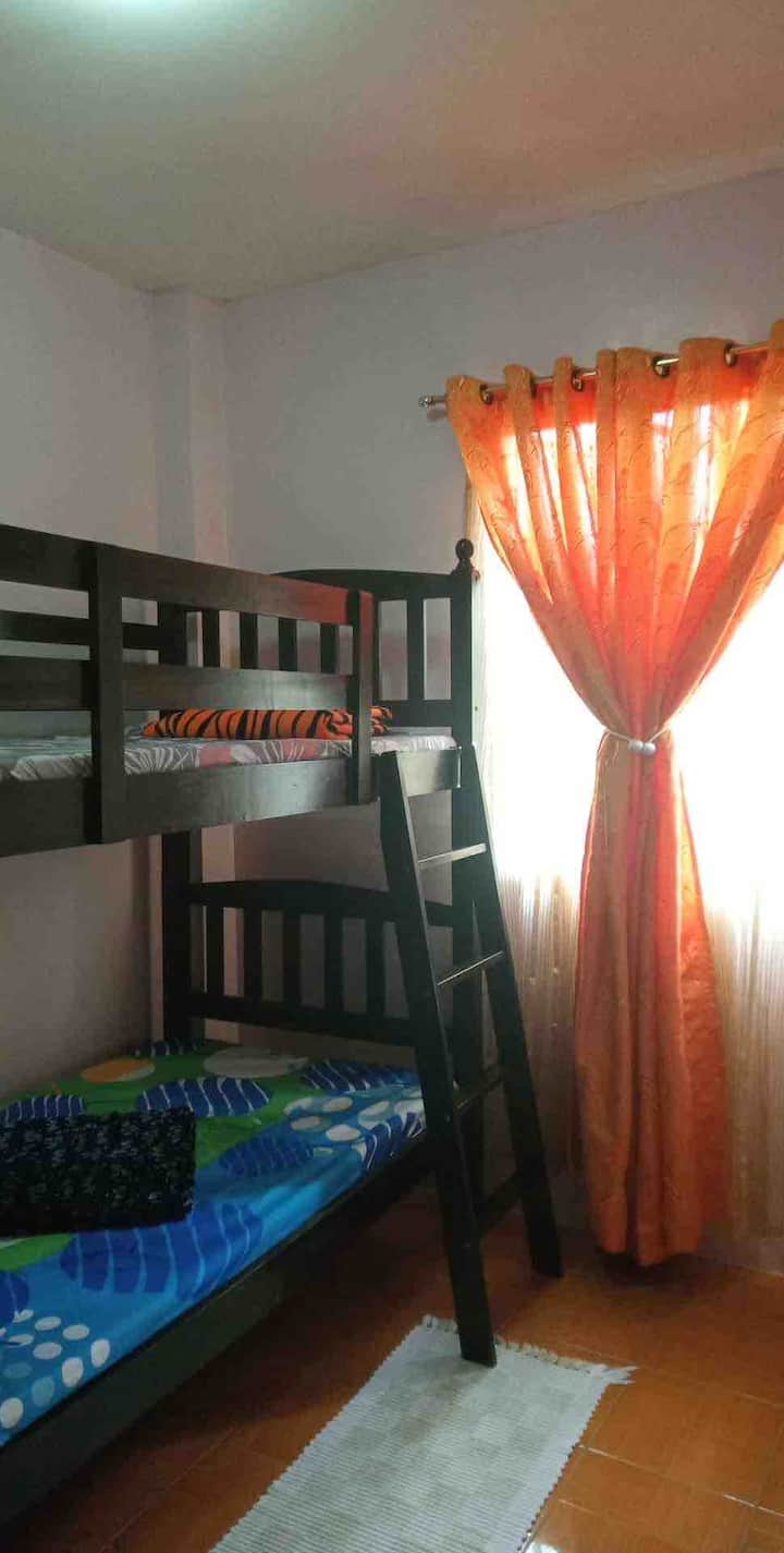 غرفة نوم 3
سرير بطابقين - كلاهما مفرد