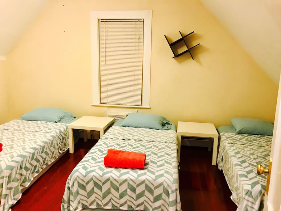 Your room 3 twin memory beds
