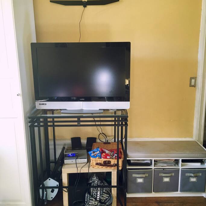 TV has Roku; connect to Netflix*, Hulu*, Amazon Instant Video or use the antenna to watch regular network TV. No cable, but who needs it? You're in New York City!
*Shared, may not always be available, but feel free to use your own accounts