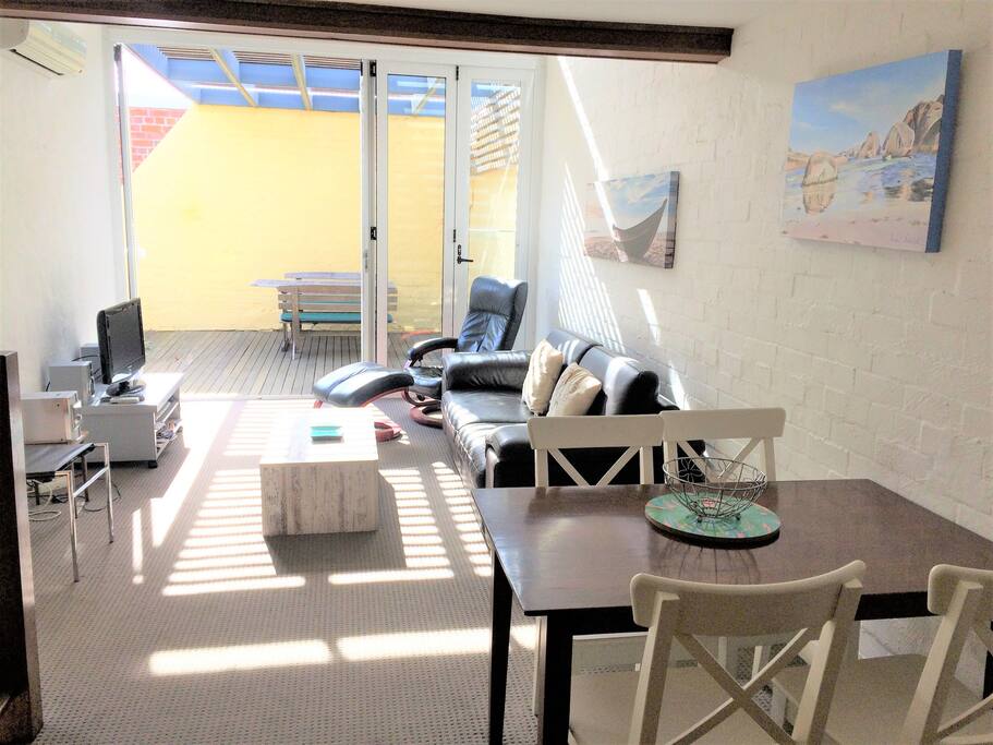 Lounge & Dining veiw