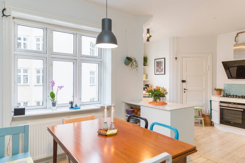 Dining kitchen