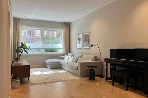 Top Airbnb: Newly renovated 3-bedroom appartement w/ garden in Scheldebuurt Midden
