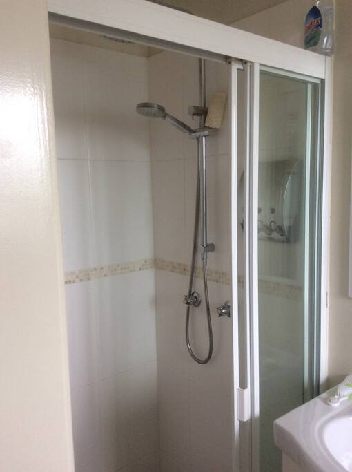 Queen Ensuite