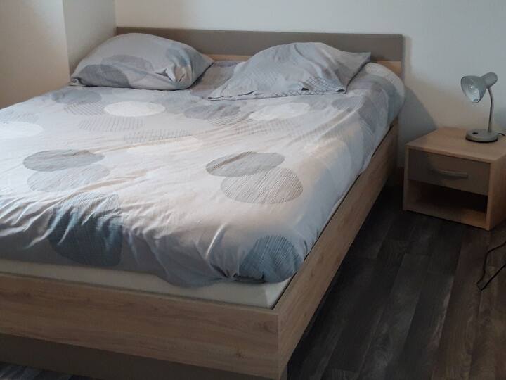 غرفة النوم 2، سرير لشخصين