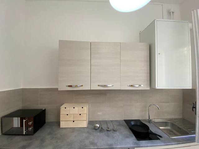 Amazing 4 rooms, 4 bathrooms, equipped kitchen gallery image 5