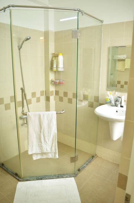 PRIVATE BATHROOM