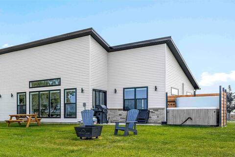 Brand New Beach Front Cottage w/ Pool & Hot Tub 97