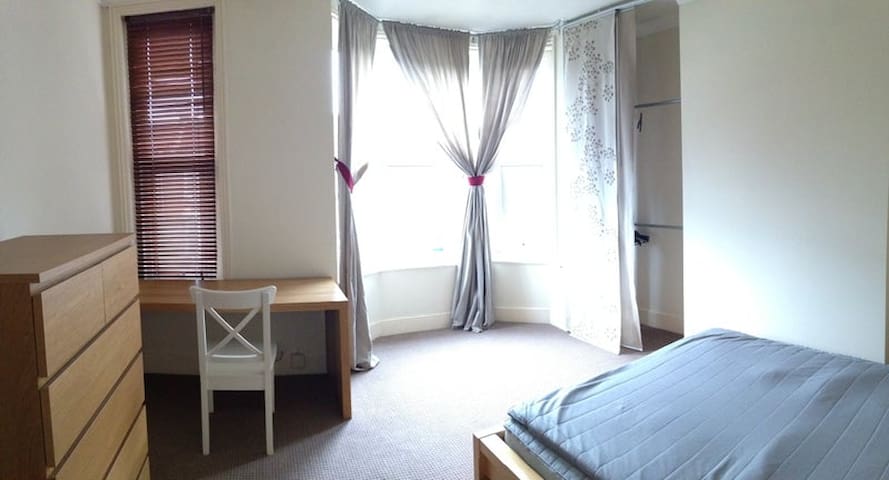 HUGE MASTER BEDROOM in comfy warm modern home