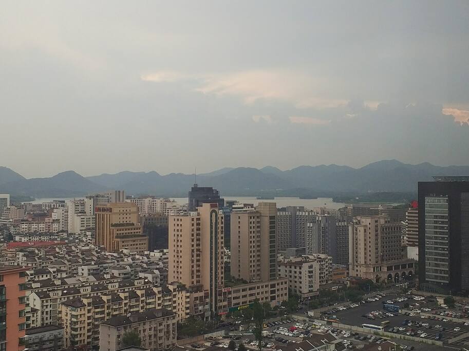 远观西湖