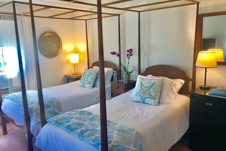 Spacious, quiet, lovely room.