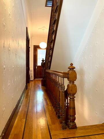 Lovely Brooklyn Brownstone gallery image 3