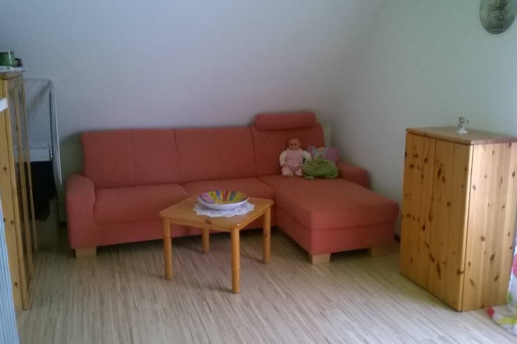 Schlafzimmer-1, Ev. zusätzt.Matratze auf Boden