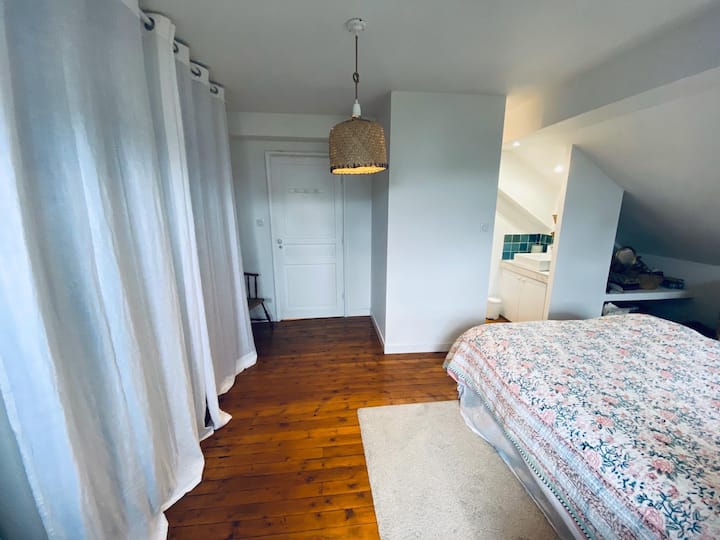 Chumba cha kulala mara mbili na bafu ya chumbani 