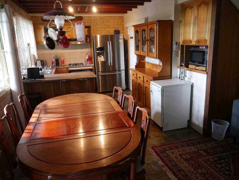 dining/kitchen