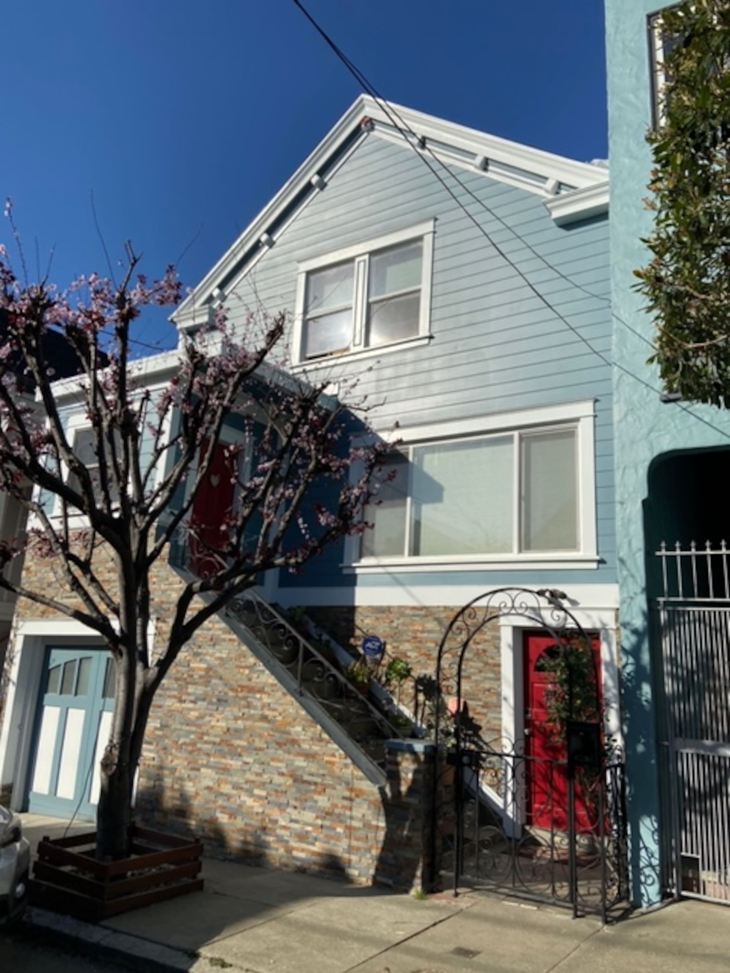 Home in San Francisco · ★4.91 · 4 bedrooms · 5 beds · 2.5 baths - Image 14