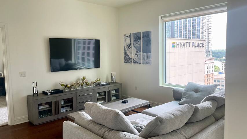 2 Spacious Bedrooms for ACL gallery image 4