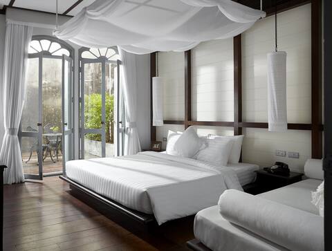 The Beach room The Memory at On On Phuket Old Town