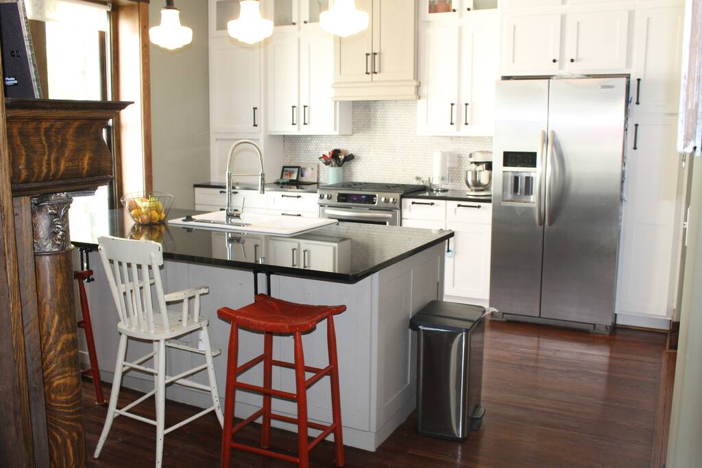 Large kitchen with brand new appliances
