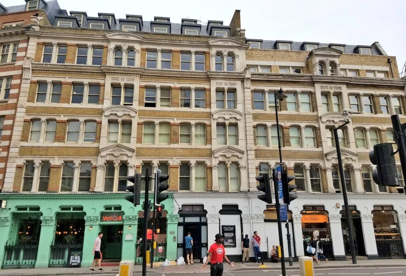 Beautiful 1 Bedroom Apartment In Shoreditch Condominiums