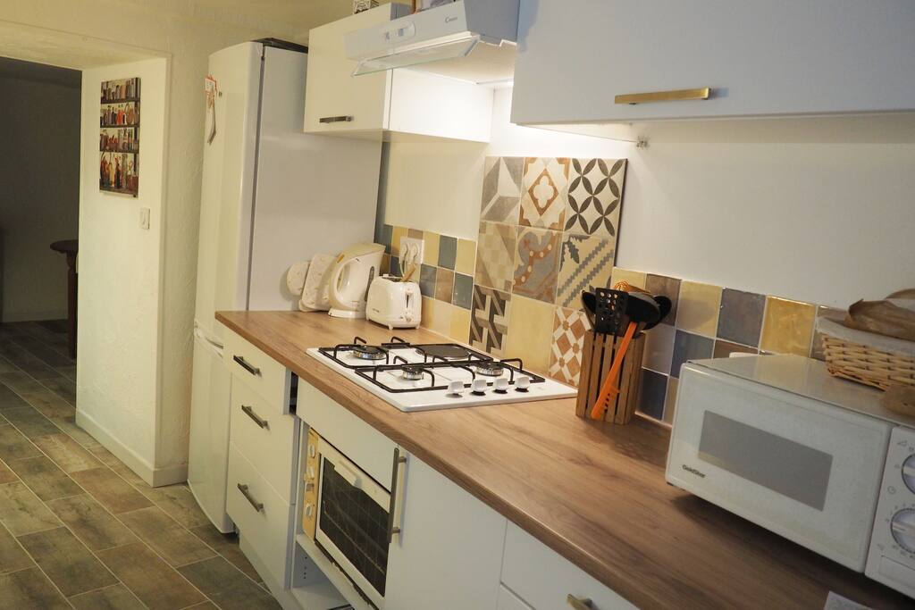 Cuisine vue de l'entrée