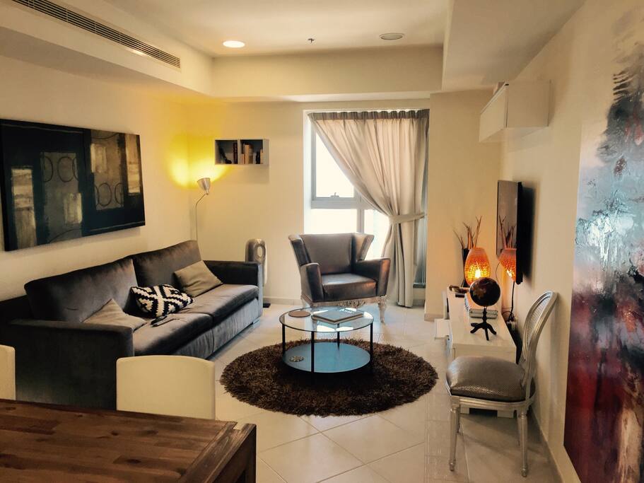 Spacious living room!