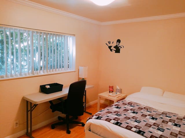 Private Room in family house @ Central San Jose-s