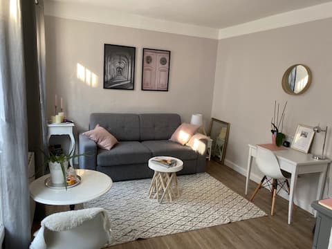 Studio cosy rénové proche Château