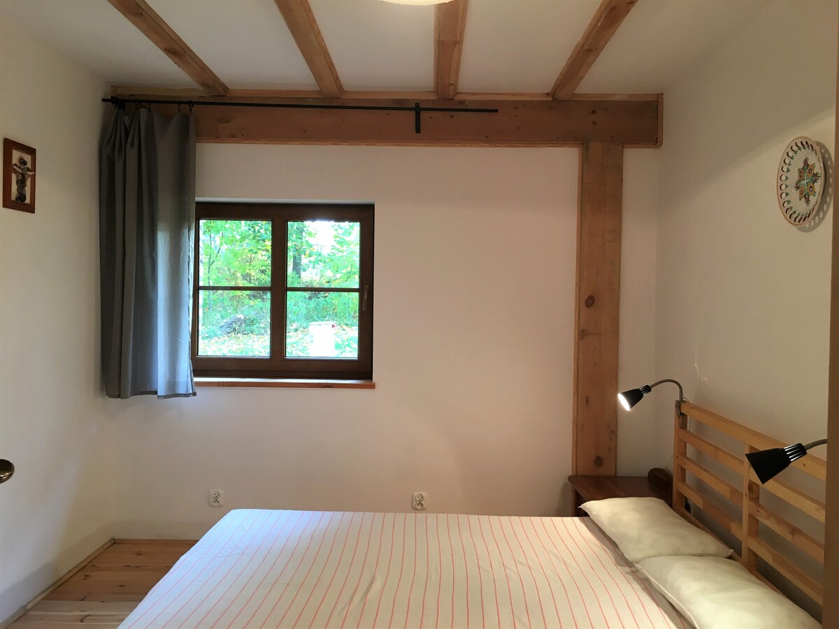 ห้องนอน #2 พร้อมวิวสวนสาธารณะ เตียงคู่ตู้เสื้อผ้าและห้องน้ำส่วนตัว #2..