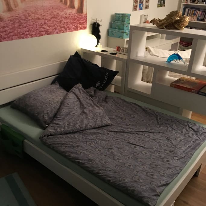 Großes Bett 140x220 cm