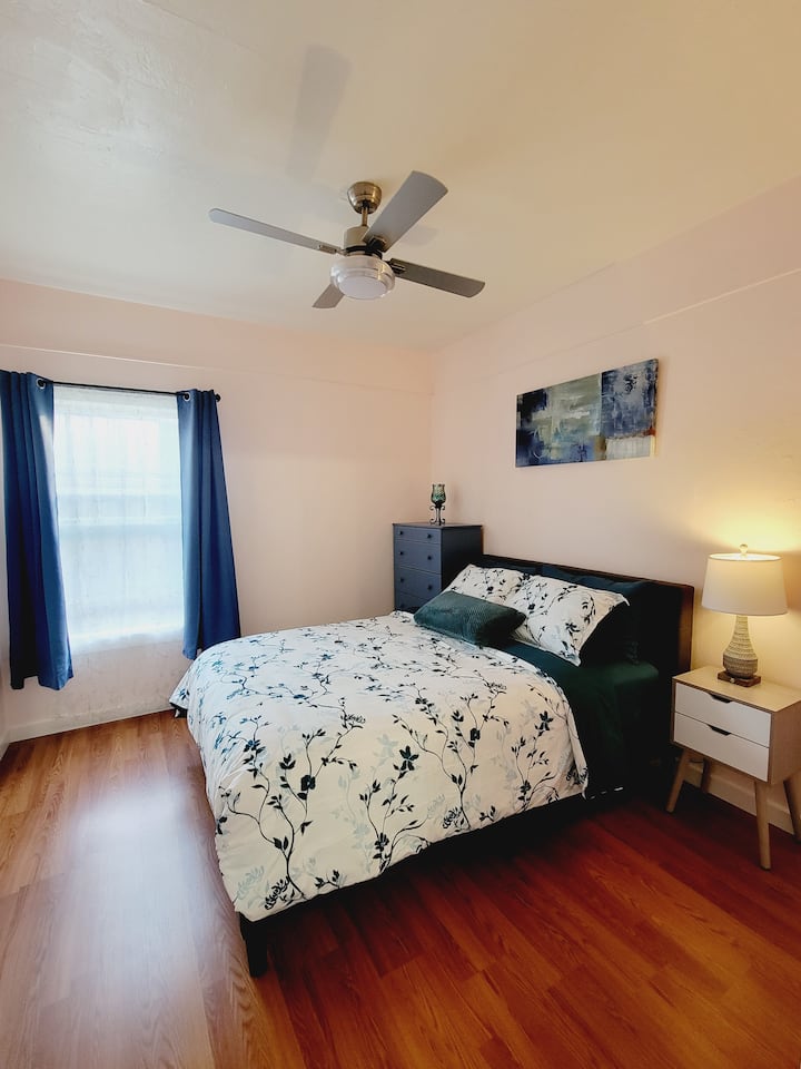 1 bračni krevet (1,6x2) 