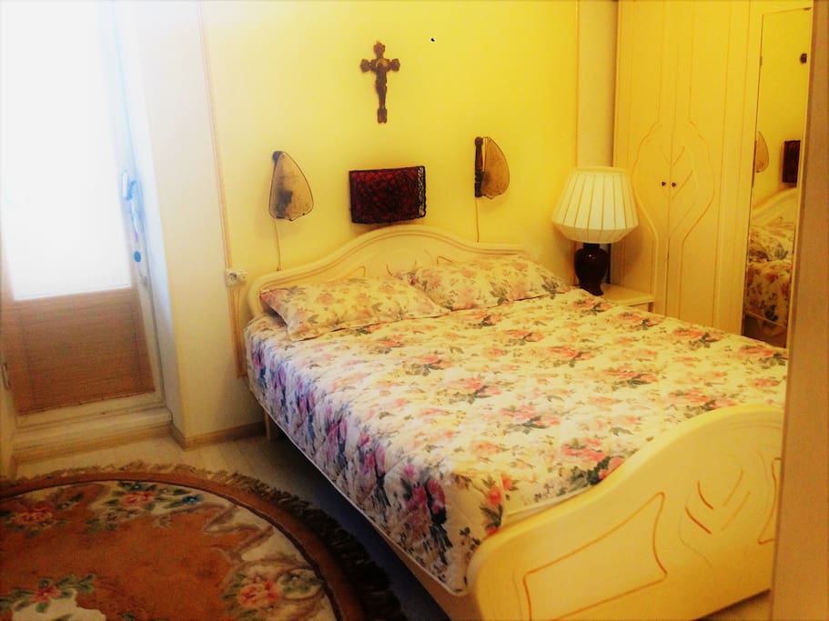 bedroom with large bed