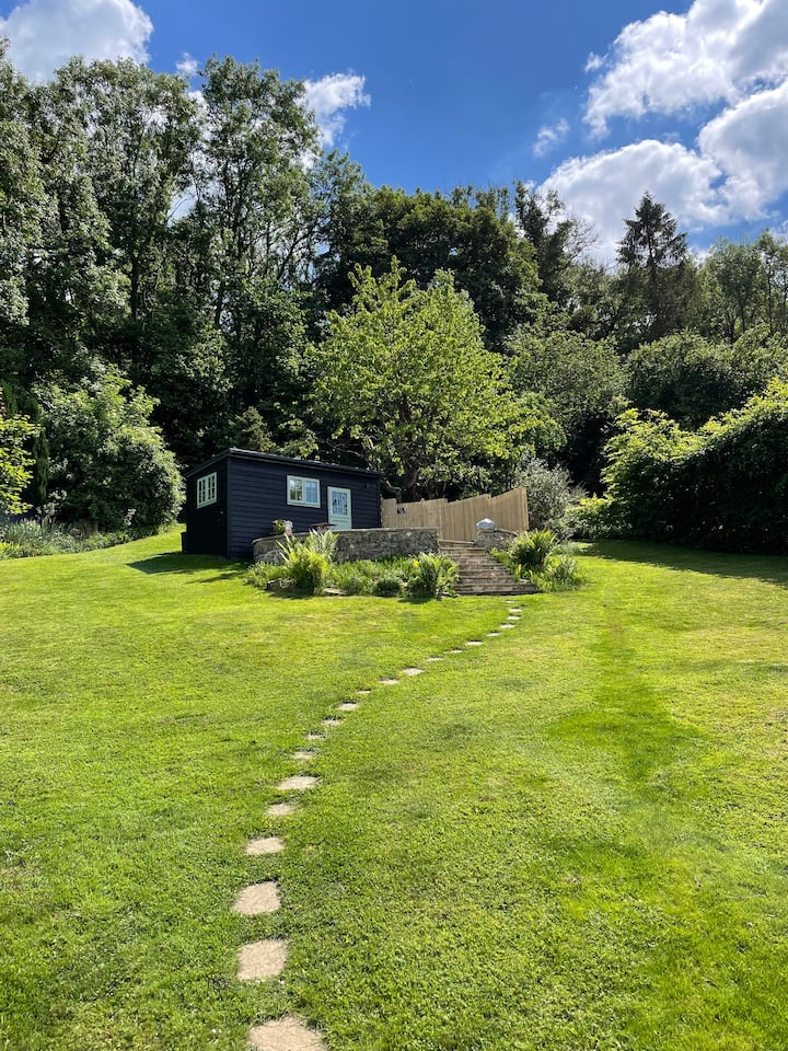 Bathampton Hilltop Hideaway photo 5