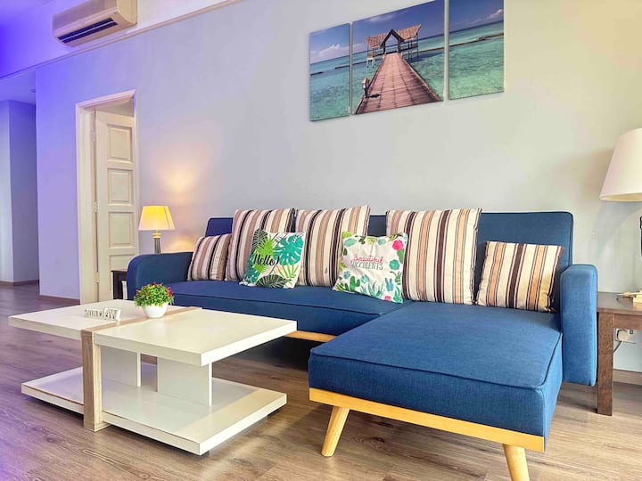 Modern Home Mahkota/walk To Jonker & Mall/8-9pax - Malacca