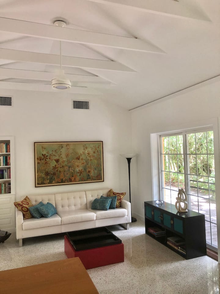 Magical Secluded Retreat Houses for Rent in Sarasota, Florida, United