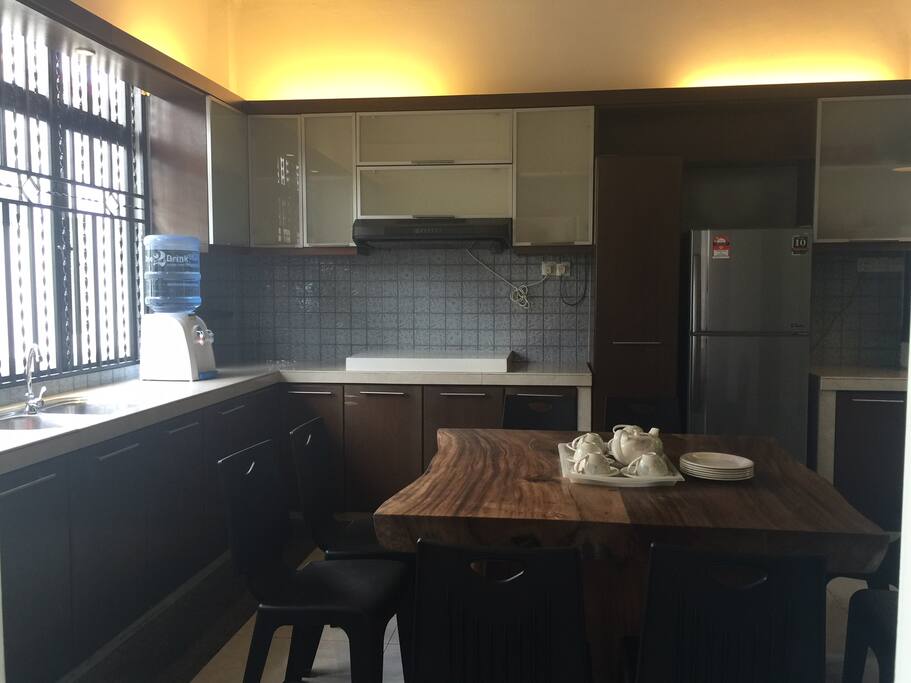 Dry Kitchen