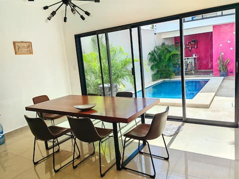 Light-filled house in the city's center.