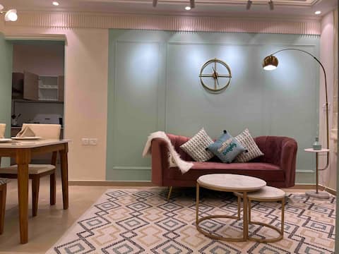 Stylish 2-bedroom service apartment Thannisandra