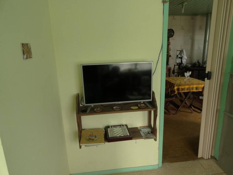 Smart TV na sala, funciona somente com NetFlix