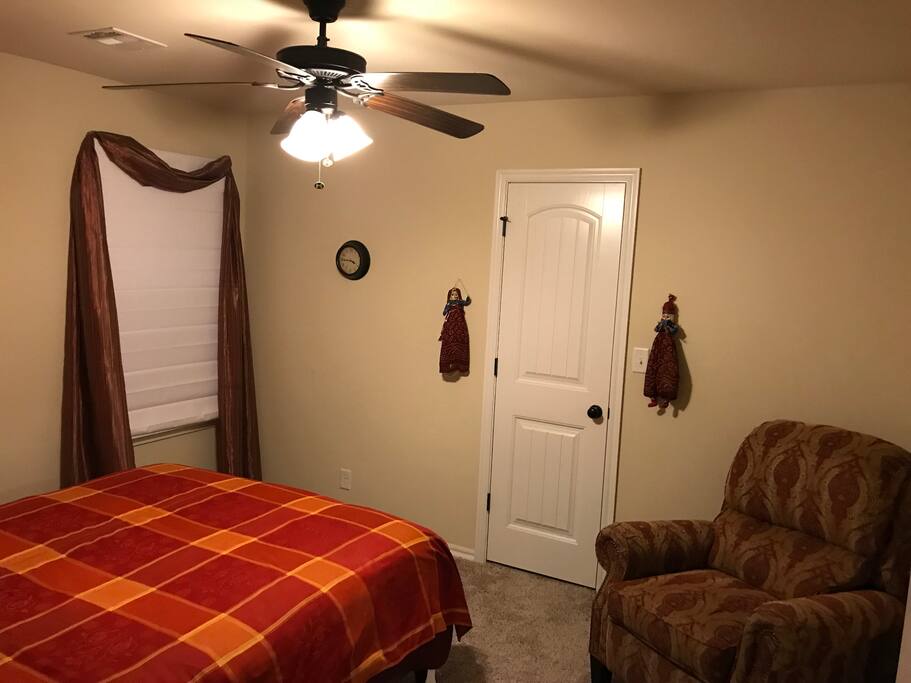 Window and Closet.