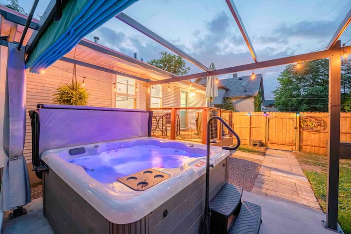 Twin Cities Oasis | Hot Tub gallery image 2